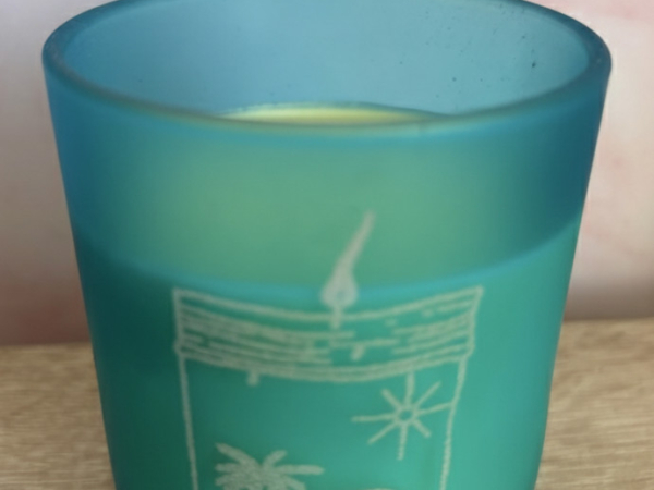 cera de soja con olor a crema solar, salado , coco