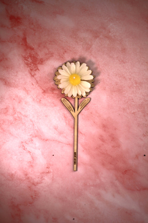 margarita de soja y flor de madera