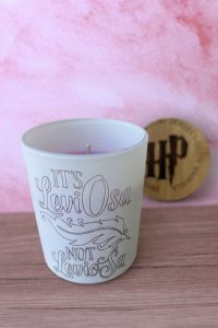 vela de la colección harry potter con olor a frutos del bosque
