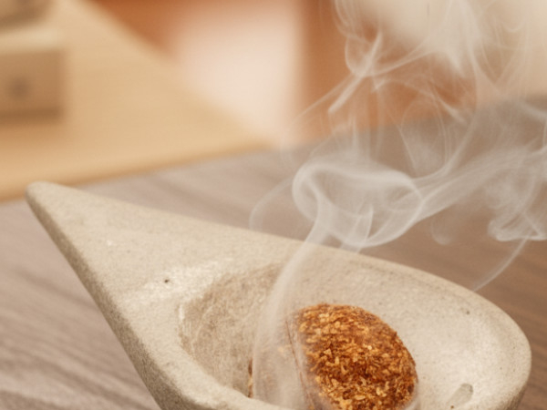 inciensario de cemento sagrada madre