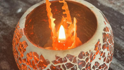 que significa que una vela se queme asi