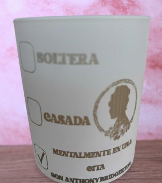 vela de cera de soja edición especial bridgerton olor panadería francesa